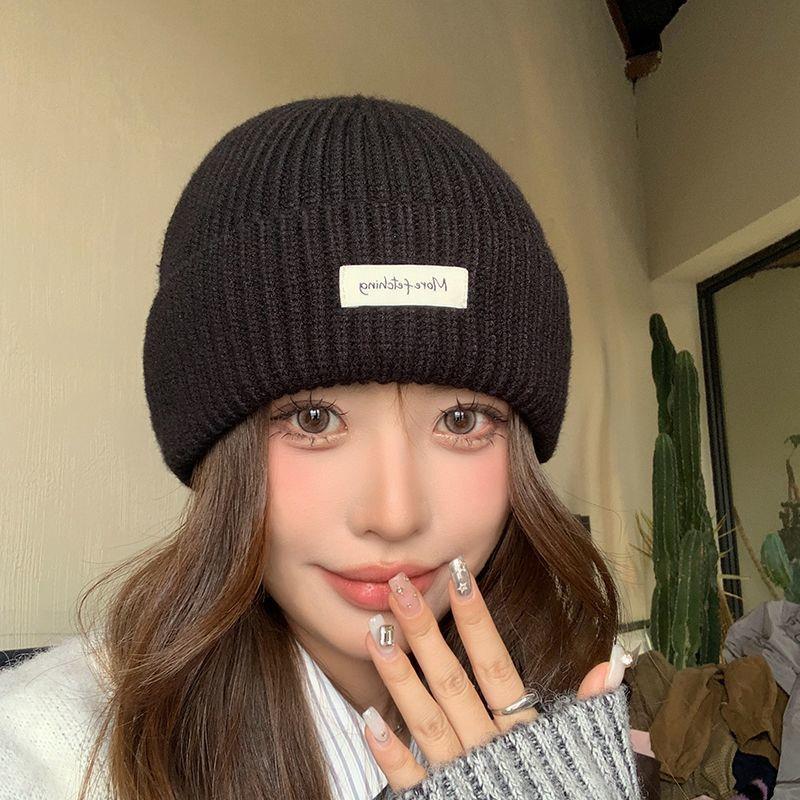 Зимняя шапка-бини с нашивкой,  – обзор и цена Beanie Cuffed Knit