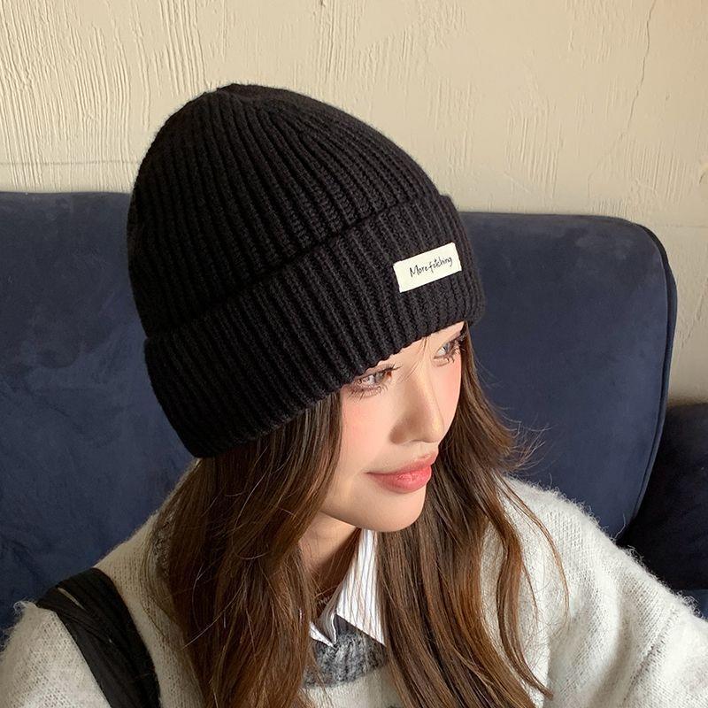 Зимняя шапка-бини с нашивкой,  – обзор и цена Beanie Cuffed Knit